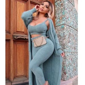 “Living in it” 3pc Legging set